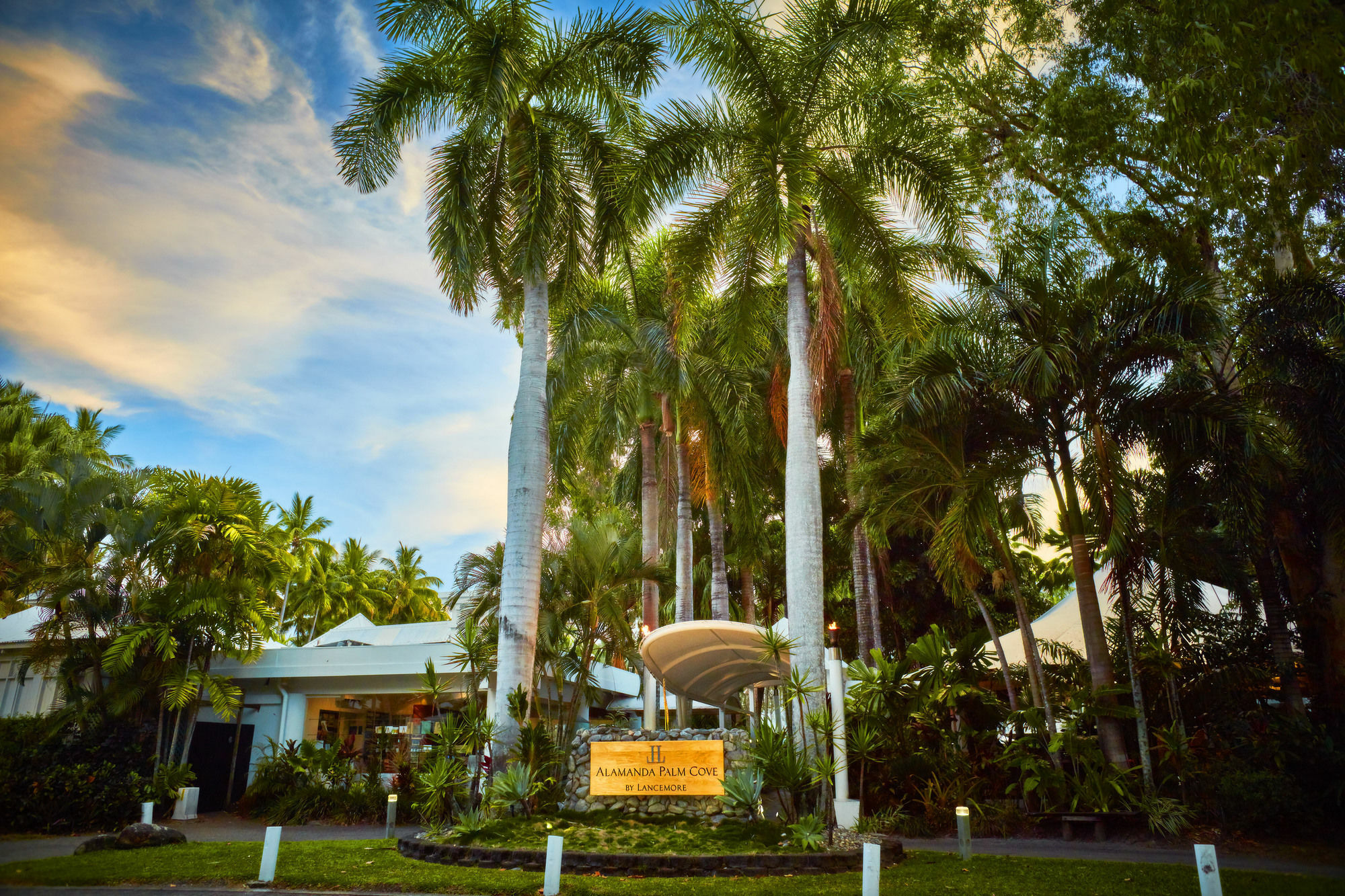 阿拉曼达棕榈湾兰斯摩尔酒店 外观 照片